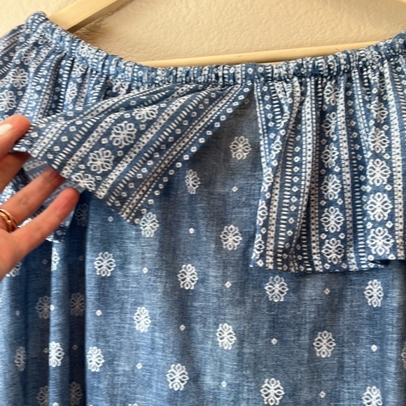 Tru Self Off the Shoulder Boho Blue & White Top sz Medium - Picture 9 of 11